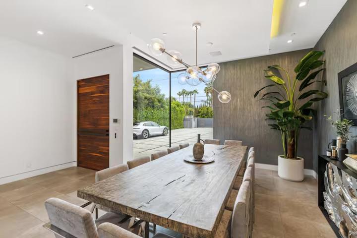 Villa The Modern Luxe Retreat!